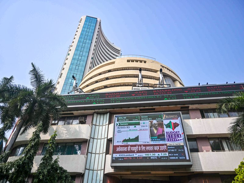 Indian stock markets fall 2.3% weekly amid global inflation concerns
