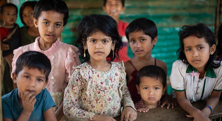 Refugee numbers drop for first time in decade, but millions remain displaced