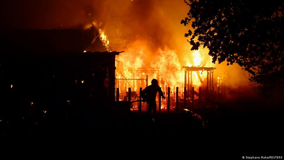 Mass evacuations as fierce wildfires sweep southern Europe